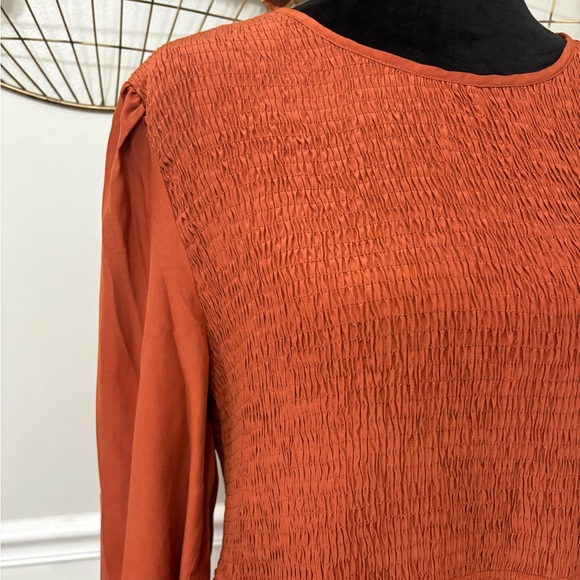 Tobrief | Flowy Smocked MIDI Dress Long Sleeve - Picture 3 of 7